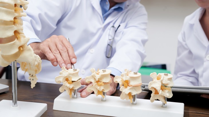 Osteoporoz (Kemik Erimesi) Nedir? Nedenleri ve Tedavisi Nasıl Olur?